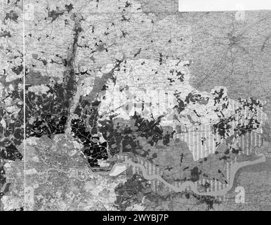 Une carte du plan du Grand Londres de 1944 du professeur Abercrombie montre les zones bâties et les terrains ouverts tels qu’ils existaient en 1939 pour la planification et la reconstruction d’après-guerre en Grande-Bretagne. Banque D'Images