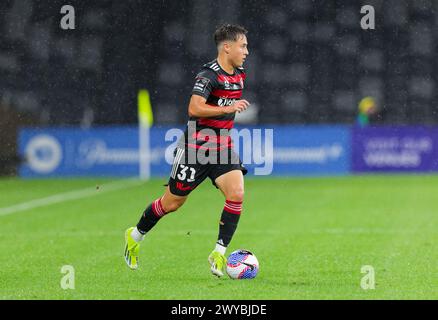 Sydney, Australie. 05th Apr, 2024. Aidan Simmons contrôle le ballon lors du match A-League Men Rd23 entre les Wanderers et Brisbane Roar au CommBank Stadium le 5 avril 2024 à Sydney, Australie crédit : IOIO IMAGES/Alamy Live News Banque D'Images