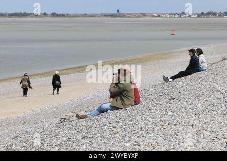 Le Hourdel, France. 05th Apr, 2024. © PHOTOPQR/LE COURRIER PICARD/Fred Haslin ; le Hourdel ; 05/04/2024 ; 05/04/24 début de la saison estivale sur la cote picarde le Hourdel photo Fred Haslin France, avril 2024 début de la saison touristique sur la côte, en Picardie crédit : MAXPPP/Alamy Live News Banque D'Images