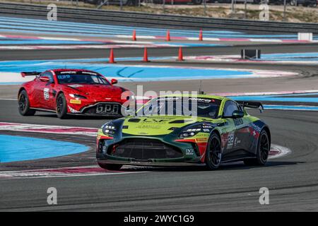 82 VILLAGOMEZ Matéo (ecu), TBA, Racing Spirit of Leman, Aston Martin Vantage AMR GT4 Evo, action lors de la 1ère manche de la 2024 GT4 European Series propulsée par Rafa Racing Club sur le circuit Paul Ricard, du 5 au 7 avril 2024 au Castellet, France - photo Marc de Mattia/DPPI crédit : DPPI Media/Alamy Live News Banque D'Images