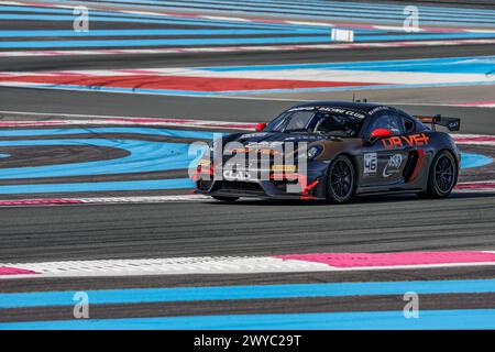 46 BRICHE Julien (fra), NAVARRO Jean-Laurent (fra), JSB compétition, Porsche 718 Cayman GT4 RS CS, action lors de la 1ère manche de la 2024 GT4 European Series propulsée par Rafa Racing Club sur le circuit Paul Ricard, du 5 au 7 avril 2024 au Castellet, France - photo Marc de Mattia/DPPI crédit : DPPI Media/Alamy Live News Banque D'Images