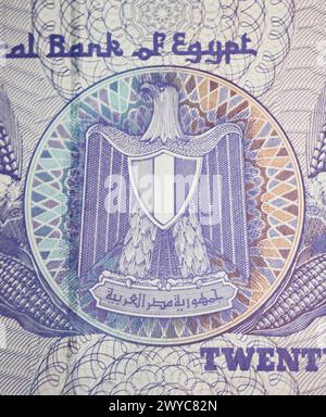 Égypte armoiries emblème national 25 vieilles piastres égyptiennes monnaie de billets de banque de 1985 Banque D'Images