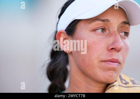 Charleston, Caroline du Sud, États-Unis. 5 avril 2024. (1) JESSICA PEGULA des États-Unis entre les sets de la série WTA 500 pour le Credit One Charleston Open (crédit image : © Maxwell Vittorio/ZUMA Press Wire) USAGE ÉDITORIAL SEULEMENT! Non destiné à UN USAGE commercial ! Crédit : ZUMA Press, Inc/Alamy Live News Banque D'Images