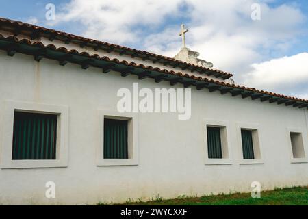 Santuário Diocesano Nossa Senhora. Vieille église au sommet du Monte Serrat. Santos, Brésil. 3 avril 2024. Banque D'Images