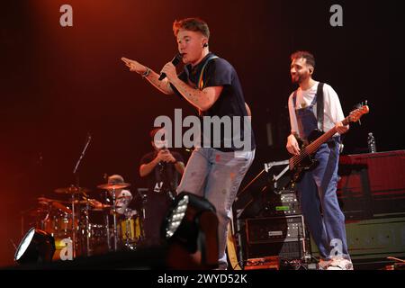 Padoue, Italie. 05th Apr, 2024. ALFA - je ne sais pas qui a créé le monde mais je sais qu'il était amoureux - TOUR 2024 Padoue (PD) Kioene Arena dans la photo ALFA crédit : Agence photo indépendante/Alamy Live News Banque D'Images