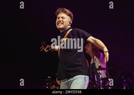 Padoue, Italie. 05th Apr, 2024. ALFA - je ne sais pas qui a créé le monde mais je sais qu'il était amoureux - TOUR 2024 Padoue (PD) Kioene Arena dans la photo ALFA crédit : Agence photo indépendante/Alamy Live News Banque D'Images