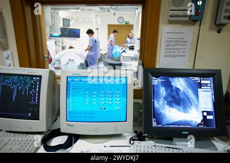 Cathétérisme coronaire, hémodynamique. Hôpital Policlinica Gipuzkoa, Saint-Sébastien, Donostia, Euskadi, Espagne. Banque D'Images