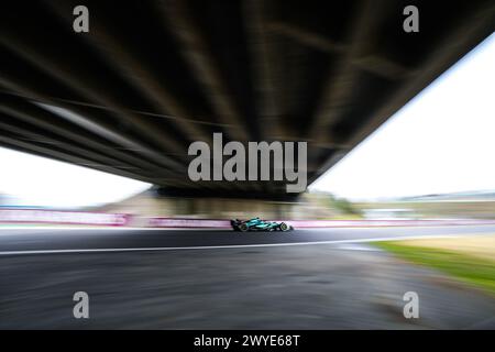 Suzuka, Japon. 6 avril 2024. Lance Stroll of Canada d'Aston Martin conduit sa voiture lors de la séance d'essais du Grand Prix du Japon de formule 1 à Suzuka, au Japon, le 6 avril 2024. Crédit : Zhang Xiaoyu/Xinhua/Alamy Live News Banque D'Images