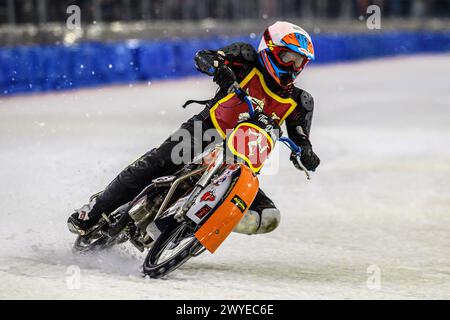 Heerenveen, pays-Bas. 05th Apr, 2024. Tim Dixon de Grande-Bretagne en action lors du Roelof Thijs Bokaal à la patinoire Thialf, Heerenveen, pays-Bas, vendredi 5 avril 2024. (Photo : Ian Charles | mi News) crédit : MI News & Sport /Alamy Live News Banque D'Images