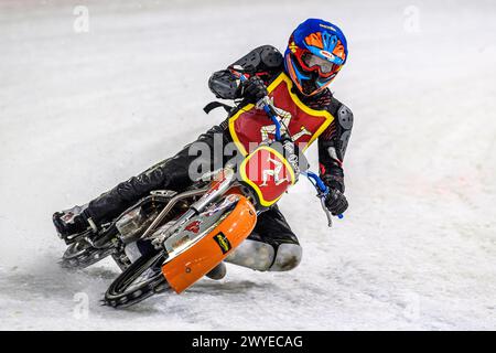 Heerenveen, pays-Bas. 05th Apr, 2024. Tim Dixon de Grande-Bretagne en action lors du Roelof Thijs Bokaal à la patinoire Thialf, Heerenveen, pays-Bas, vendredi 5 avril 2024. (Photo : Ian Charles | mi News) crédit : MI News & Sport /Alamy Live News Banque D'Images