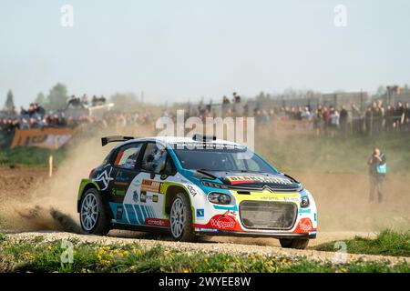 Wolfsberg, Autriche. 06 avril 2024. WOLFSBERG, AUTRICHE - 6 AVRIL : Martin Rossgatterer d'Autriche et Juergen Heigl d'Autriche dans leur Citroen C3 Rally2 lors du Lavanttal Rallye le 6 avril 2024 à Wolfsberg, Autriche.240406 SEPA 25 017 - 20240406 PD1499 crédit : APA-PictureDesk/Alamy Live News Banque D'Images