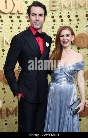 (FILE) Isla Fisher annonce le divorce de Sacha Baron Cohen après 13 ans de mariage. Fisher a annoncé la nouvelle le vendredi 5 avril 2024 dans un message personnel partagé à son histoire Instagram. LOS ANGELES, CALIFORNIE, États-Unis - 22 SEPTEMBRE : le comédien, acteur, écrivain et producteur anglais Sacha Baron Cohen et son épouse/actrice australienne Isla Fisher arrivent à la 71e cérémonie annuelle Primetime Emmy Awards qui se tient au Microsoft Theater L.A. Live le 22 septembre 2019 à Los Angeles, Californie, États-Unis. (Photo de Xavier Collin/image Press Agency) Banque D'Images