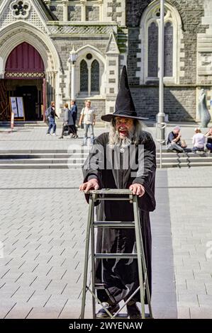 Ian Brackenbury Channell, le magicien de Nouvelle-Zélande, à Cathedral Square en 2001, Christchurch, Canterbury, Nouvelle-Zélande Banque D'Images