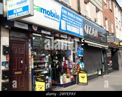 Scène de rue, Cheapside, Wood Green High Street, Wood Green, London Borough of Haringey, Greater London, England, United Kingdom Banque D'Images