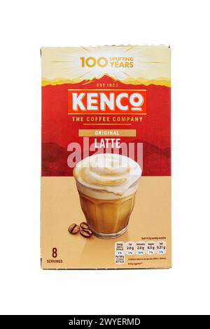 Sachets de café instantané Kenco Latte Banque D'Images