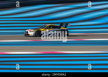 98 WITTMANN Marco (ger), YELLOLY Nick (gbr), ENG Philipp (aut), Rowe Racing, BMW M4 GT3, action lors de la 1ère manche du Fanatec GT World Challenge 2024 propulsé par AWS sur le circuit Paul Ricard, du 5 au 7 avril 2024 au Castellet, France - photo Marc de Mattia / DPPI Banque D'Images