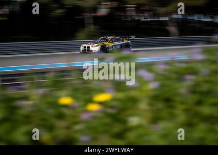 98 WITTMANN Marco (ger), YELLOLY Nick (gbr), ENG Philipp (aut), Rowe Racing, BMW M4 GT3, action lors de la 1ère manche du Fanatec GT World Challenge 2024 propulsé par AWS sur le circuit Paul Ricard, du 5 au 7 avril 2024 au Castellet, France - photo Marc de Mattia / DPPI Banque D'Images