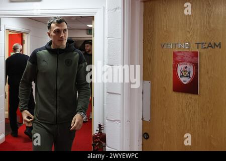 Josh Earl of Barnsley arrive lors du match de la Sky Bet League 1 Charlton Athletic vs Barnsley à The Valley, Londres, Royaume-Uni, 6 avril 2024 (photo de Mark Cosgrove/News images) Banque D'Images