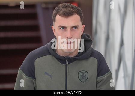 Josh Earl of Barnsley arrive lors du match de Sky Bet League 1 Charlton Athletic vs Barnsley à The Valley, Londres, Royaume-Uni, 6 avril 2024 (photo par Alfie Cosgrove/News images) Banque D'Images