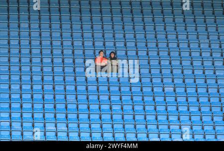 Ewood Park, Blackburn, Royaume-Uni. 6 avril 2024. Championnat de football, Blackburn Rovers versus Southampton ; quelques fans du match Credit : action plus Sports/Alamy Live News Banque D'Images