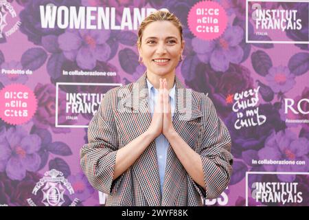 Anna Foglietta lors du Photocall du Prix WOMENLANDS RENDEZ-VOUS 2024, 6 avril 2024 à Rome, Italie crédit : Live Media Publishing Group/Alamy Live News Banque D'Images