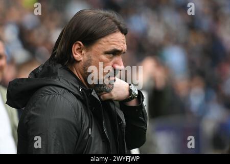 Le manager Daniel Farke (manager Leeds United) regarde le match du Sky Bet Championship entre Coventry City et Leeds United à la Coventry Building Society Arena, Coventry, samedi 6 avril 2024. (Photo : Kevin Hodgson | mi News) crédit : MI News & Sport /Alamy Live News Banque D'Images