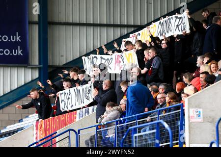 6 avril 2024 ; Dens Park, Dundee, Écosse : Scottish Premiership Football, Dundee contre Motherwell ; fans de Motherwell Banque D'Images