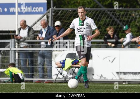 Den Haag, pays-Bas. 06 avril 2024. DEN HAAG, 06-03-2023, Sportpark Houtrust, Betnation Dutch Tweede Divisie Football, saison 2023/2024, match entre Scheveningen et Excelsior Maassluis. Joueur de Scheveningen Barry Rog crédit : Pro Shots/Alamy Live News Banque D'Images