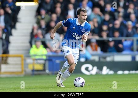 Liverpool, Royaume-Uni. 06 avril 2024. Seamus Coleman d'Everton en action. Premier League match, Everton v Burnley au Goodison Park à Liverpool le samedi 6 avril 2024. Cette image ne peut être utilisée qu'à des fins éditoriales. Usage éditorial exclusif, photo de Chris Stading/Andrew Orchard photographie sportive/Alamy Live News crédit : Andrew Orchard photographie sportive/Alamy Live News Banque D'Images