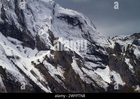 Montagnes du Col D'Aubisque, Parc National des Pyrénées, Nouvelle Aquitaine, France Banque D'Images