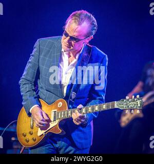 Joe Bonamassa à propos des chants et de la guitare Banque D'Images