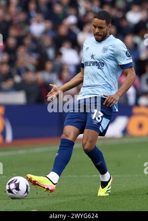 Birmingham, Royaume-Uni. 6 avril 2024. Zanka de Brentford lors du match de premier League à Villa Park, Birmingham. Le crédit photo devrait se lire comme suit : Darren Staples/Sportimage crédit : Sportimage Ltd/Alamy Live News Banque D'Images