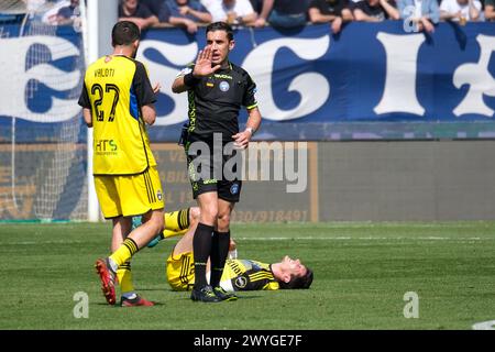 L'arbitre du match, Paride Tremolada de Monza lors du match du championnat italien de football Serie B entre le Brescia Calcio FC et le Pise SC 1909 Banque D'Images