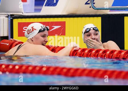 Olivia Newman-Baronius (à droite) réagit après avoir remporté la finale du para 100m papillon féminin le cinquième jour des Championnats britanniques de natation 2024 au London Aquatics Centre, à Londres. Date de la photo : samedi 6 avril 2024. Banque D'Images