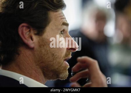 Seia, Portugal. 06 avril 2024. Espinho, 04/06/2024 - André Villas-Boas, candidat à la présidence du FC Porto, rend visite à la maison de Porto de Espinho wingeAngelino Ferreira, Espinho. Carlos Carneiro/Global Imagens Credit : Atlantico Press/Alamy Live News Banque D'Images