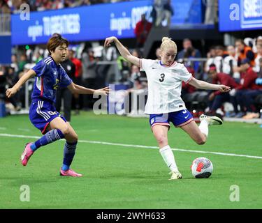 Atlanta, Géorgie, États-Unis. 6 avril 2024. La défenseuse AMÉRICAINE JENNA NIGHSWONGER (3) passe le ballon lors de la demi-finale de la Coupe SheBelieves 2024 entre les États-Unis et le Japon le 6 avril 2024 à Atlanta. Les États-Unis ont gagné, 2-1. (Crédit image : © Scott Coleman/ZUMA Press Wire) USAGE ÉDITORIAL SEULEMENT! Non destiné à UN USAGE commercial ! Banque D'Images