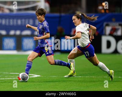 Atlanta, Géorgie, États-Unis. 6 avril 2024. L'attaquant japonais RIKO UEKI (9) déplace le ballon lors de la demi-finale de la Coupe SheBelieves 2024 entre les États-Unis et le Japon le 6 avril 2024 à Atlanta. Les États-Unis ont gagné, 2-1. (Crédit image : © Scott Coleman/ZUMA Press Wire) USAGE ÉDITORIAL SEULEMENT! Non destiné à UN USAGE commercial ! Banque D'Images