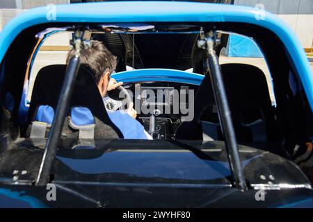 Dynacar, véhicule électrique, chercheurs travaillent dans la voiture électrique, unité industrie, industrie automobile, Centre technologique, Tecnalia recherche & innovation, Derio, Bizkaia, pays Basque, Espagne. Banque D'Images