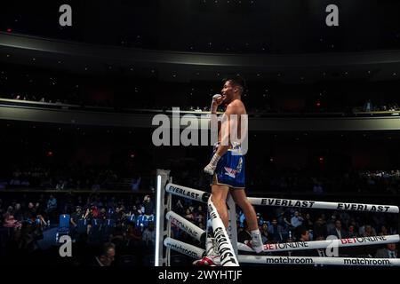 Las Vegas, États-Unis. 6 avril 2024. Marc Castro célèbre sa victoire unanime sur Abraham Montoya. (Crédit image : © Adam DelGiudice/ZUMA Press Wire) USAGE ÉDITORIAL SEULEMENT! Non destiné à UN USAGE commercial ! Banque D'Images