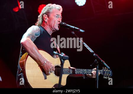 Peter Maffay live auf dem Stars of Sounds Festival auf dem Pantschau am Murtensee. Murten, 06.07.2023 *** Peter Maffay en live au festival Stars of Sounds au Pantschau sur le lac Murten Murten, 06 07 2023 Foto:XP.xFrauchigerx/xFuturexImagex maffay 3709 Banque D'Images