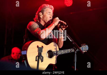 Peter Maffay live auf dem Stars of Sounds Festival auf dem Pantschau am Murtensee. Murten, 06.07.2023 *** Peter Maffay en live au festival Stars of Sounds au Pantschau sur le lac Murten Murten, 06 07 2023 Foto:XP.xFrauchigerx/xFuturexImagex maffay 3708 Banque D'Images