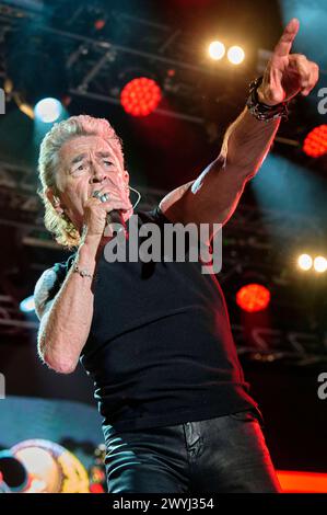Peter Maffay live auf dem Stars of Sounds Festival auf dem Pantschau am Murtensee. Murten, 06.07.2023 *** Peter Maffay en live au festival Stars of Sounds au Pantschau sur le lac Murten Murten, 06 07 2023 Foto:XP.xFrauchigerx/xFuturexImagex maffay 3716 Banque D'Images