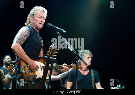Peter Maffay live auf dem Stars of Sounds Festival auf dem Pantschau am Murtensee. Murten, 06.07.2023 *** Peter Maffay en live au festival Stars of Sounds au Pantschau sur le lac Murten Murten, 06 07 2023 Foto:XP.xFrauchigerx/xFuturexImagex maffay 3720 Banque D'Images