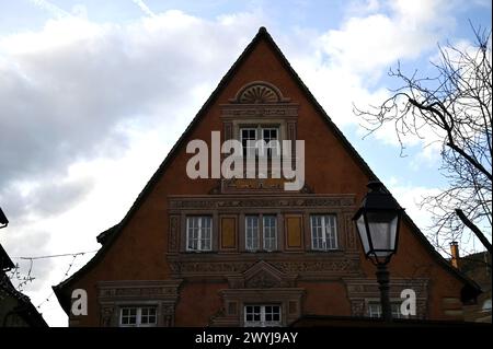 Vue panoramique sur le restaurant JY's, deux étoiles Michelin, du chef Jean-Yves Schillinger, de style Renaissance, sur les rives de la Lauch à Colmar, en France Banque D'Images