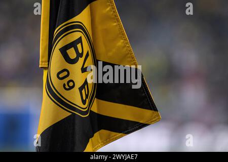 DORTMUND, ALLEMAGNE - 6 AVRIL 2024 : drapeau Borussia Dortmund. Le match de football Bundesliga Borussia Dortmundh vs Stuttgart au signal Iduna Park Banque D'Images