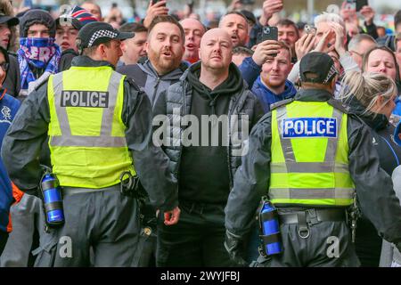 Ibrox Stadium, Glasgow, Royaume-Uni. 07 avril 2024. Brendan Rodgers, l'entraîneur celtique et les joueurs de football celtique arrivant au stade Ibrox pour le troisième match Old Firm de la saison Scottish Premiership. Crédit : Findlay/Alamy Live News Banque D'Images