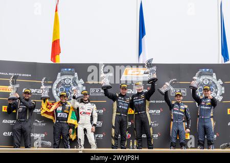 Podium course 2H, 55 HURGON Laurent (fra), HUTEAU Pascal (fra), Schumacher CLRT, Alpine A110 GT4 Evo, 16 CANTU Andy (usa), TBA, NM Racing Team, Mercedes-AMG GT4, 300 MARKIEWICZ Nicolas (fra), PAVIOT Adrien (fra), Team Speedcar, Audi R8 LMS GT4, portrait lors de la 1ère manche de la série européenne GT4 2024 propulsée par Rafa Racing Club sur le circuit Paul Ricard, du 5 au 7 avril 2024 au Castellet, France - photo Marc de Mattia/DPPI crédit : DPPI Media/Alamy Live News Banque D'Images