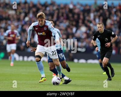 Birmingham, Royaume-Uni. 06 avril 2024. Nicola Zaniolo d'Aston Villa en action.premier League match, Aston Villa v Brentford au Villa Park à Birmingham le samedi 6 avril 2024 cette image ne peut être utilisée qu'à des fins éditoriales. Usage éditorial exclusif, photo par Andrew Orchard/Andrew Orchard photographie sportive/Alamy Live News crédit : Andrew Orchard photographie sportive/Alamy Live News Banque D'Images