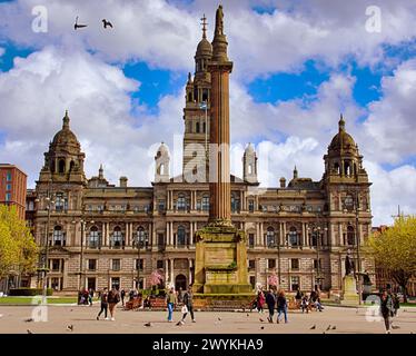 Glasgow, Écosse, Royaume-Uni. 7h avril 2024 : Météo britannique : tempête Kathleen vents et sunsine a rencontré les Glaswegiens dans la ville. Crédit Gerard Ferry/Alamy Live News Banque D'Images
