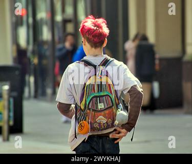 Glasgow, Écosse, Royaume-Uni. 7h avril 2024 : Météo britannique : tempête Kathleen vents et sunsine a rencontré les Glaswegiens dans la ville. Crédit Gerard Ferry/Alamy Live News Banque D'Images